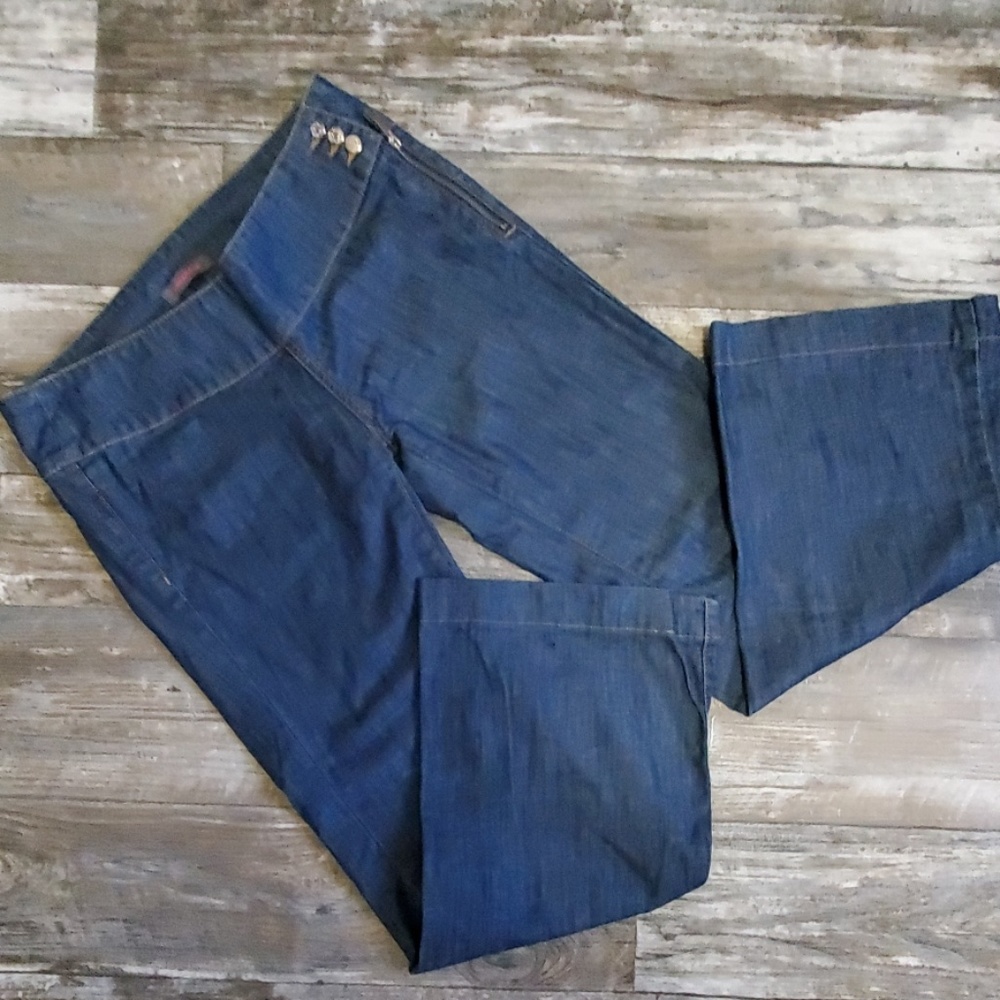 Just sweet y2k inspired wide leg jeans size 28